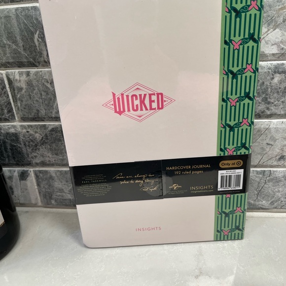 Wicked pillow with Journal - Picture 4 of 4